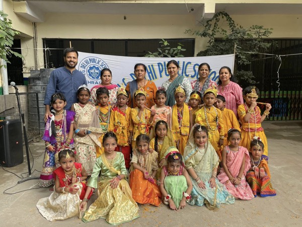 School life at I.G. Delhi Public School, photo 25 of 29