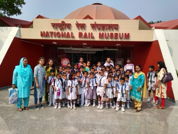 School life at I.G. Delhi Public School, photo 5 of 29